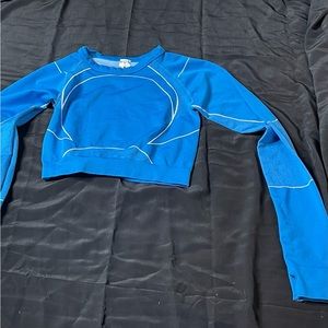 Cropped thumb hole two piece work out set